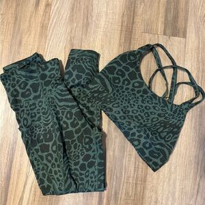 Green Leopard Print Sports Bra and Leggings Workout Set